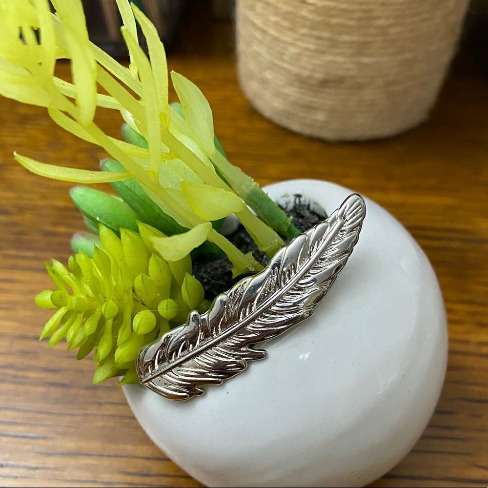 Silver Feather Pin - Picture 9 of 10